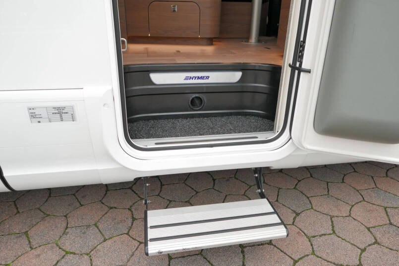 Hymer BML-I 790 MasterLine | Levelsysteem | Queensbed | Omvormer | Airco 18