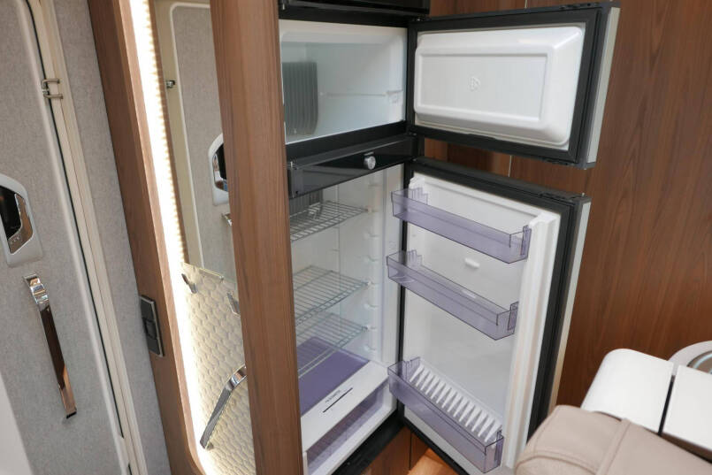 Hymer BML-I 790 MasterLine | Levelsysteem | Queensbed | Omvormer | Airco 36