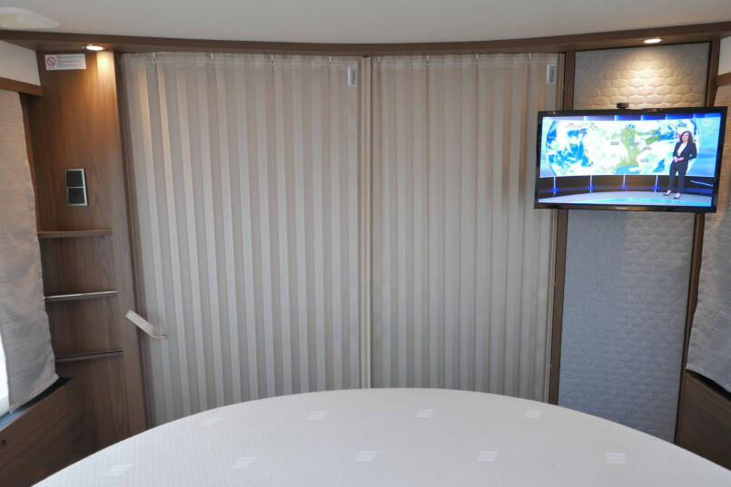 Hymer BML-I 790 MasterLine | Levelsysteem | Queensbed | Omvormer | Airco 45