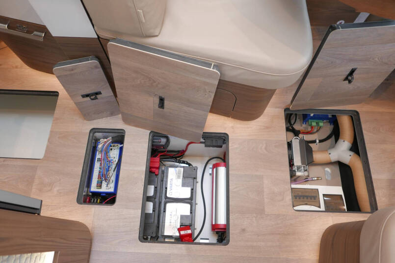 Hymer BML-I 790 MasterLine | Levelsysteem | Queensbed | Omvormer | Airco 52
