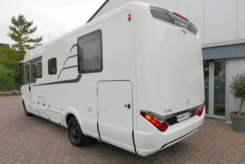 Hymer BML-I 790 MasterLine | Levelsysteem | Queensbed | Omvormer | Airco 5