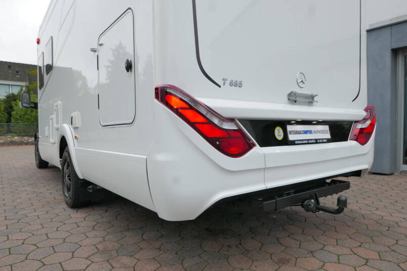 Hymer Tramp S 685  | Mercedes | Automaat | Levelsysteem | Enkele bedden 10