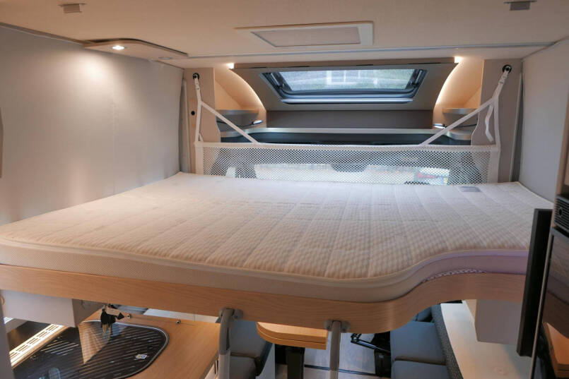 Hymer Tramp S 685  | Mercedes | Automaat | Levelsysteem | Enkele bedden 39