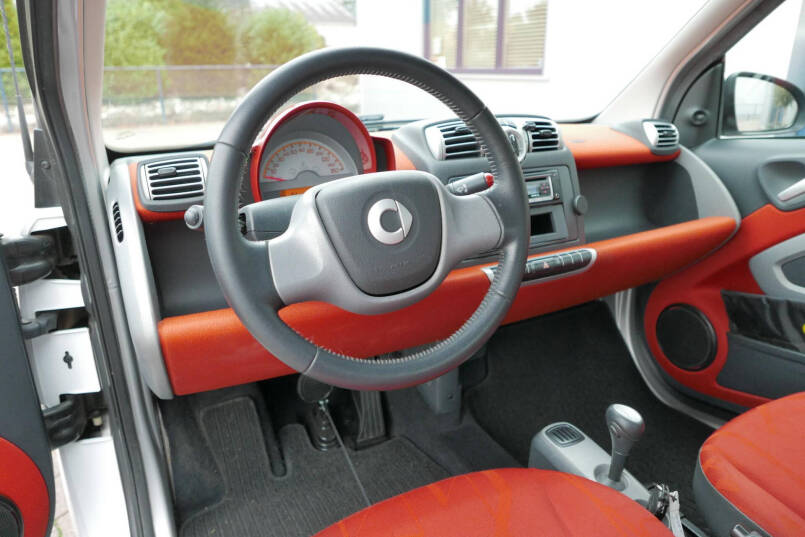 smart fortwo coupé 1.0 Passion | Met triangel | Trekstang | 17