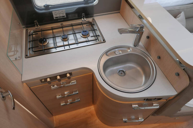 Hymer BMC-T 680 | Mat grijs | Levelsysteem | Lithium  | Leer | Enkele bedden 15