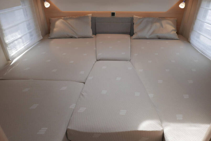 Hymer BMC-T 680 | Mat grijs | Levelsysteem | Lithium  | Leer | Enkele bedden 20