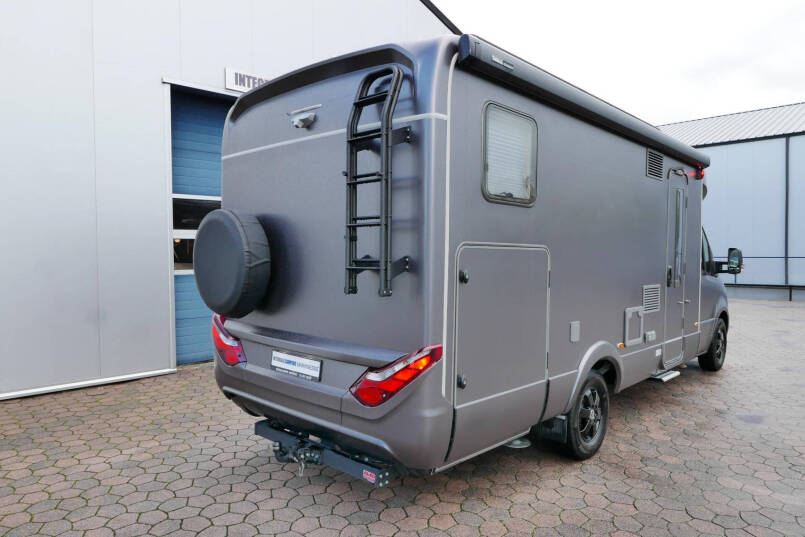 Hymer BMC-T 680 | Mat grijs | Levelsysteem | Lithium  | Leer | Enkele bedden 2